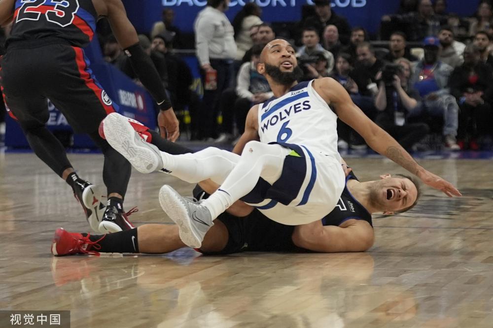 球员常常肩 球员常常肩