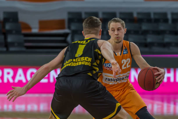 据了重要位 据了重要位