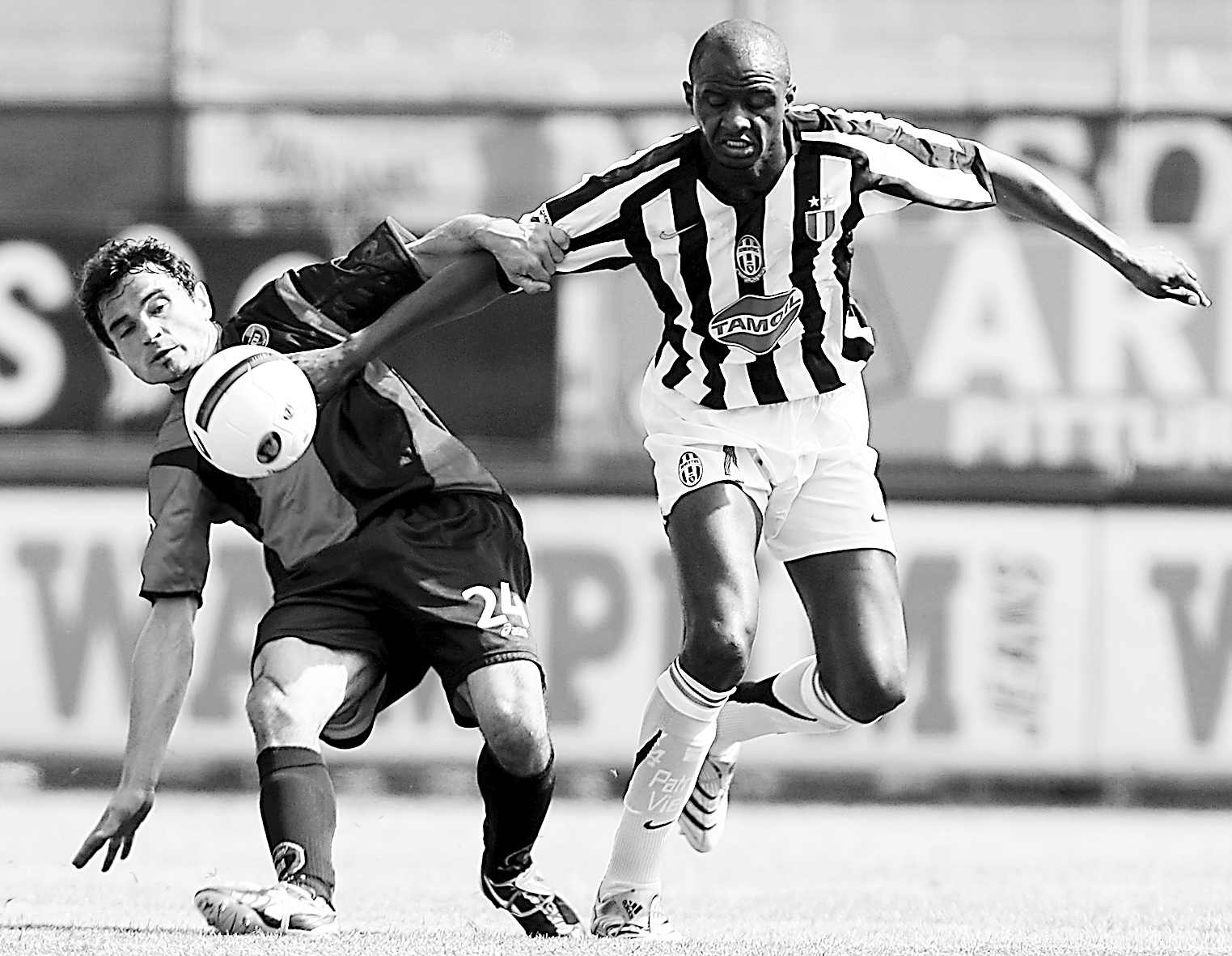 而巴塞罗那 而巴塞罗那