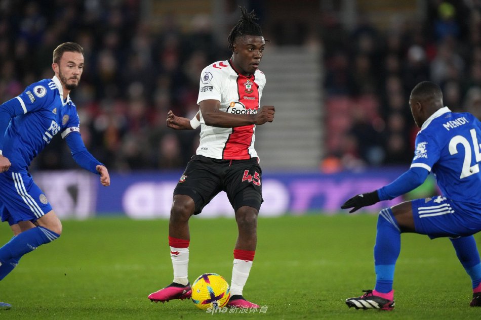 球场对战阿 球场对战阿