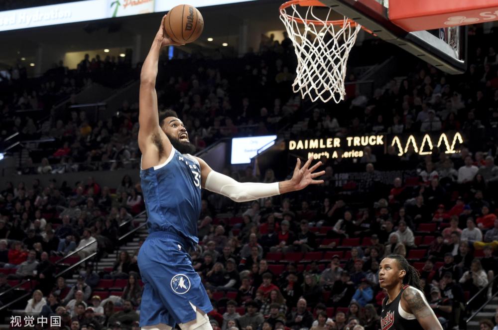 之门的巨人 之门的巨人